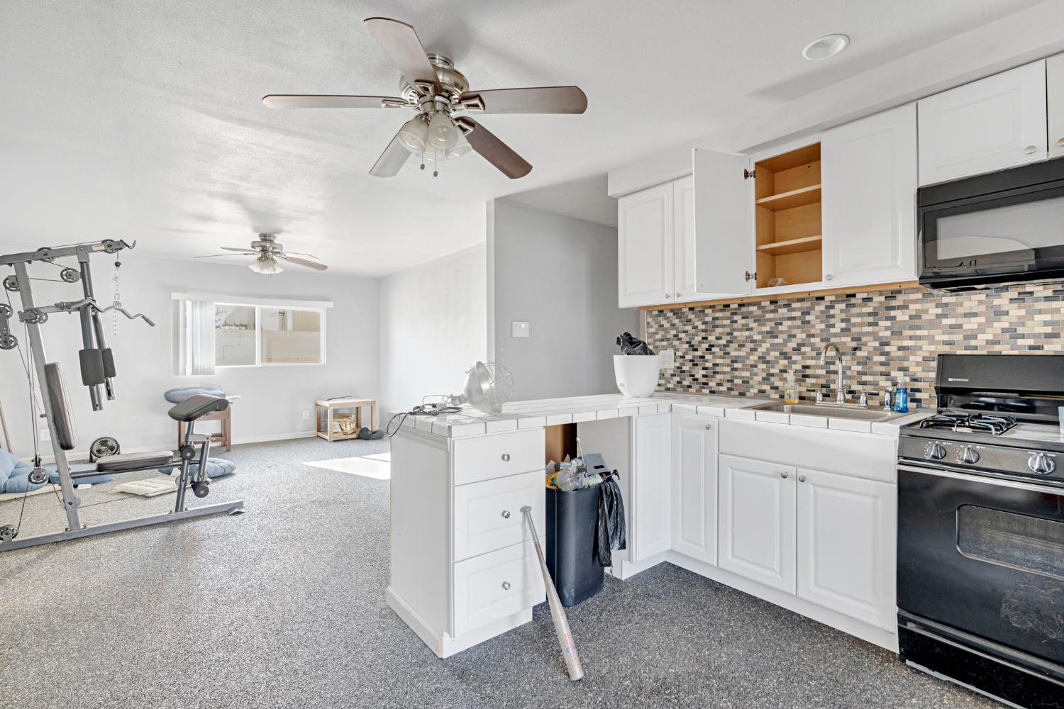 2146 N Maple Ave, Fresno, CA 93703