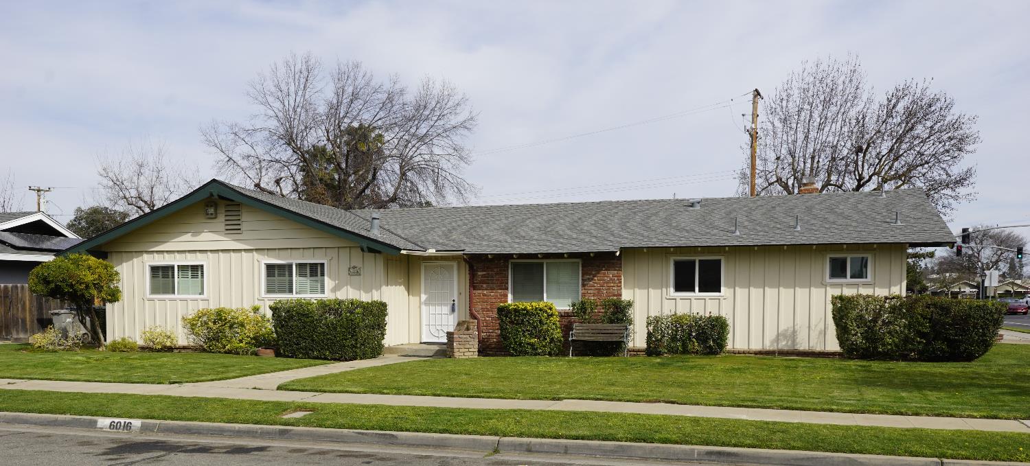 6016 N Nantucket Ave, Fresno, CA 93704
