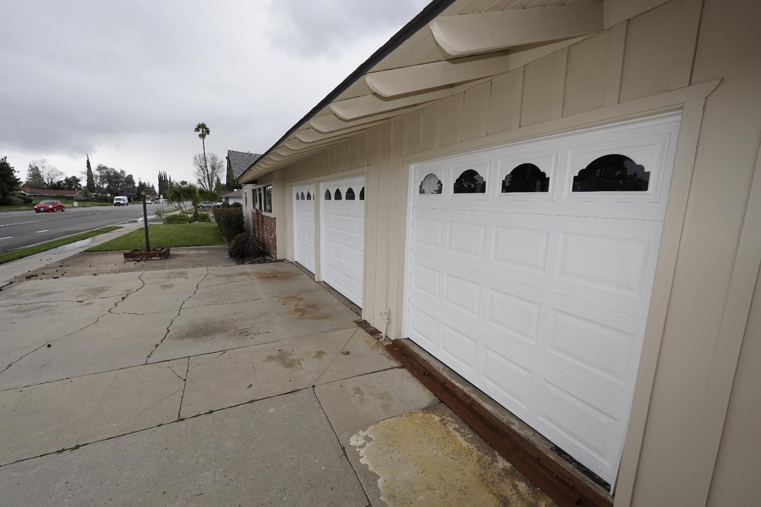 6016 N Nantucket Ave, Fresno, CA 93704