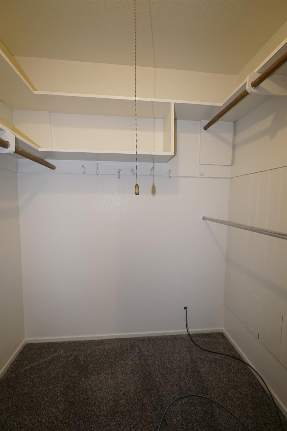 6016 N Nantucket Ave, Fresno, CA 93704