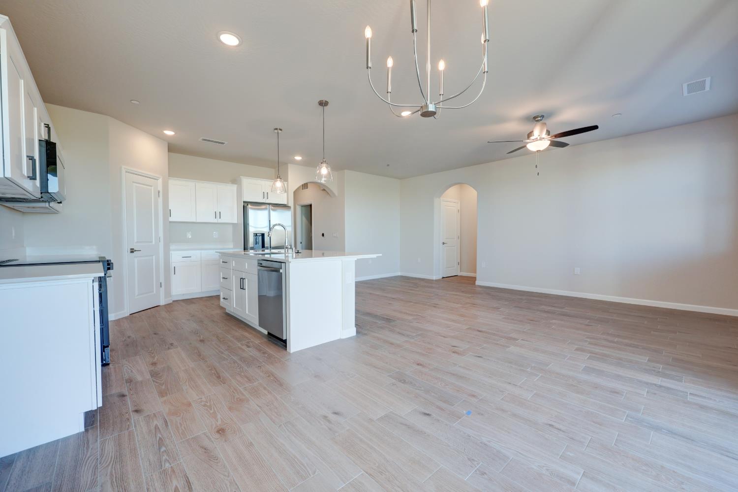 4152 N Tisha Ave, Fresno, CA 93723