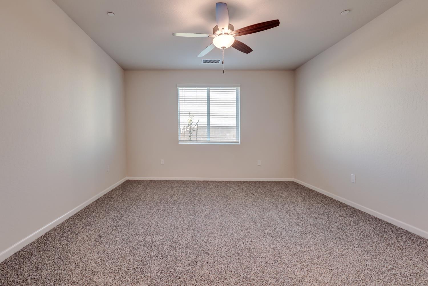 4152 N Tisha Ave, Fresno, CA 93723