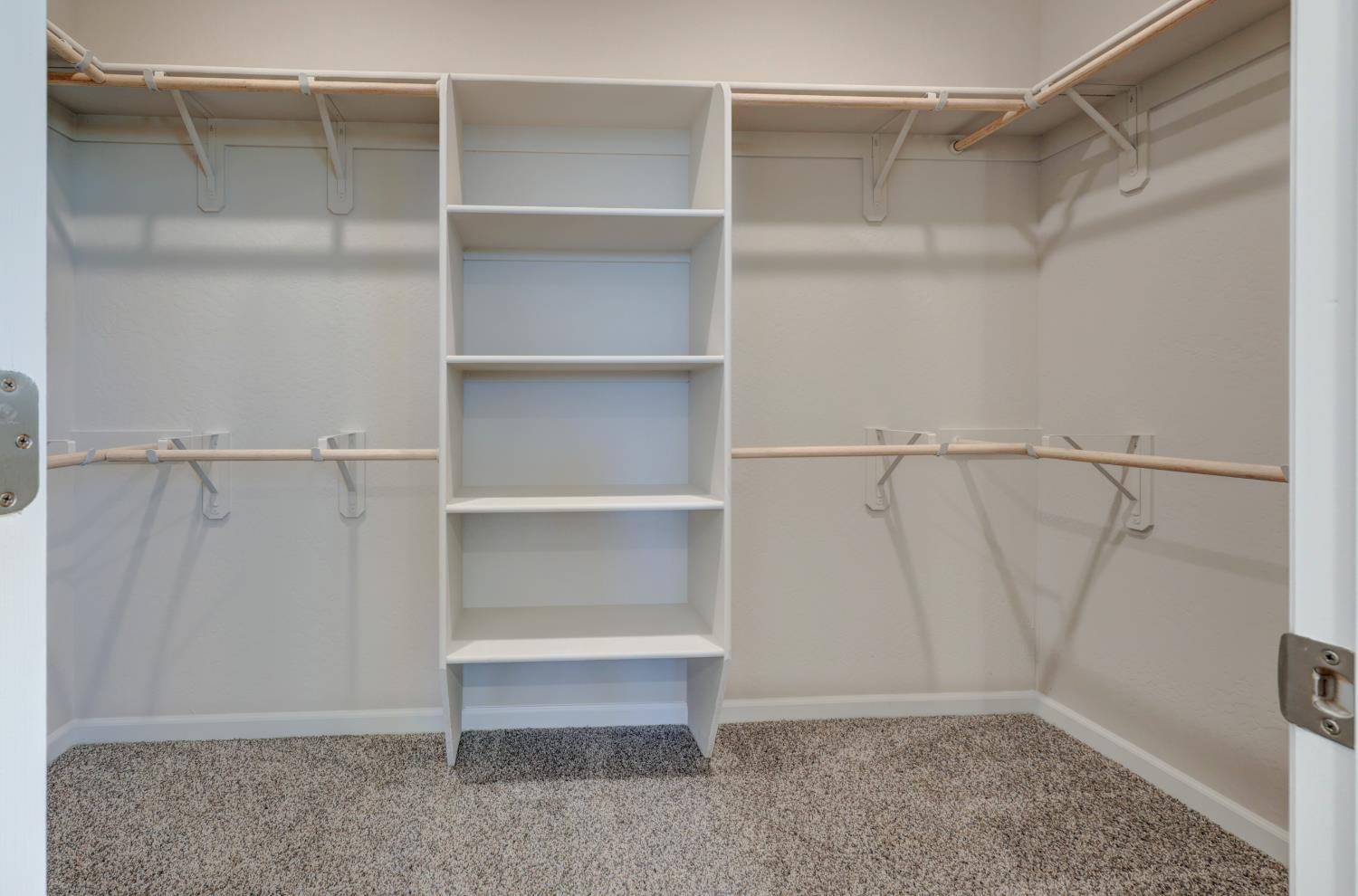 4152 N Tisha Ave, Fresno, CA 93723