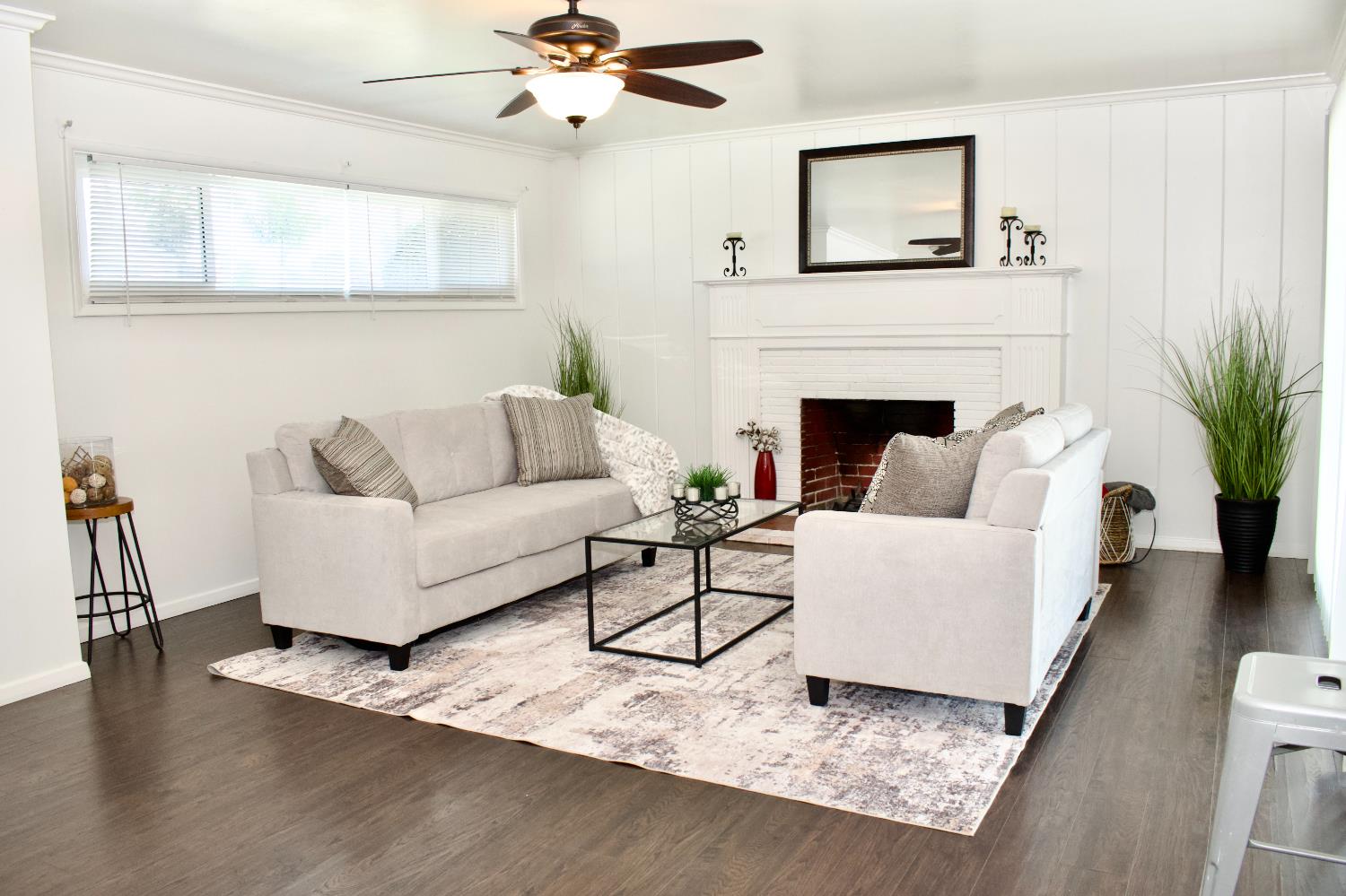 801 N Arthur Ave, Fresno, CA 93728