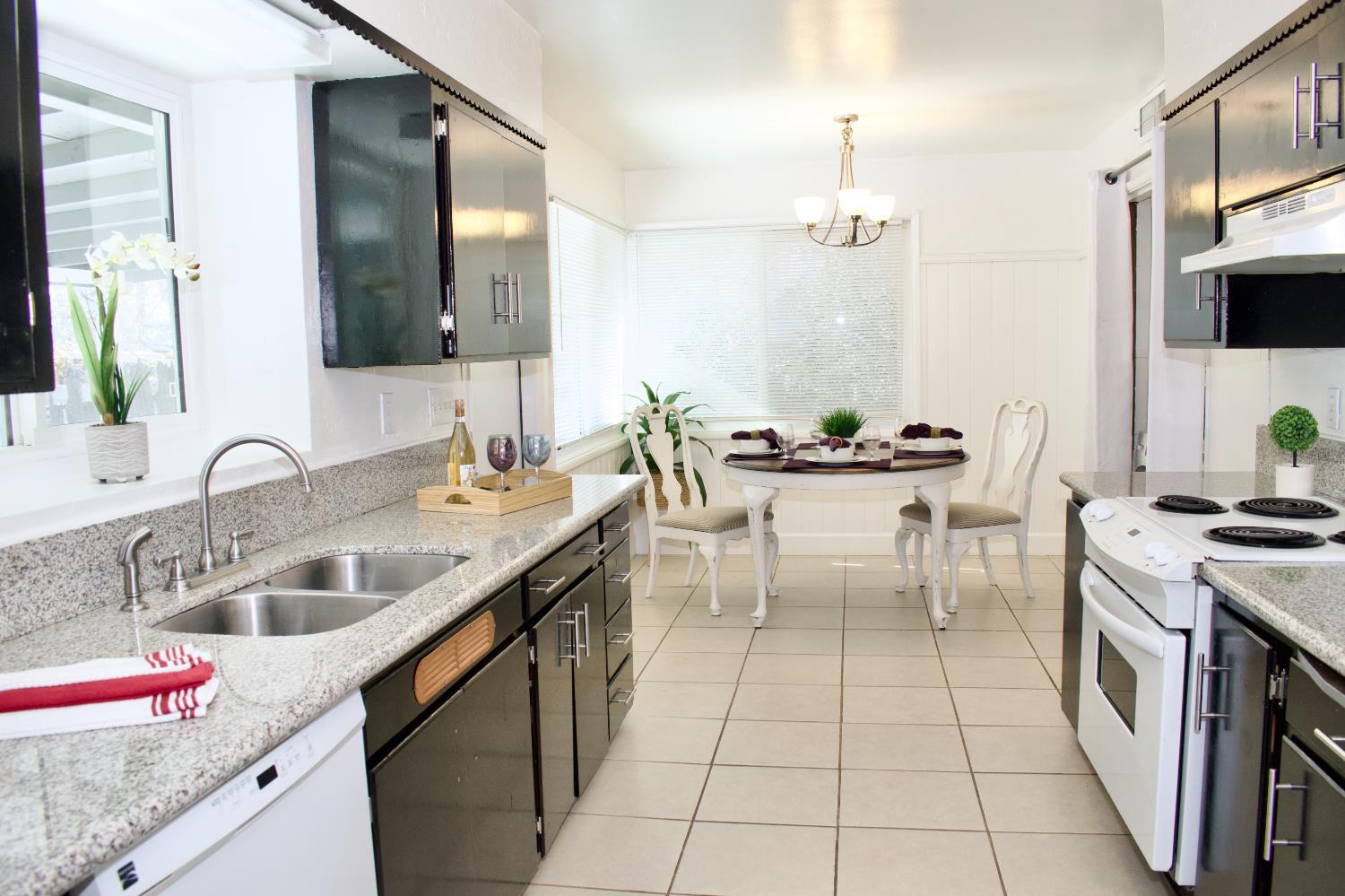 801 N Arthur Ave, Fresno, CA 93728