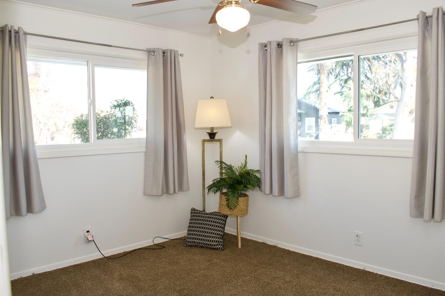 801 N Arthur Ave, Fresno, CA 93728