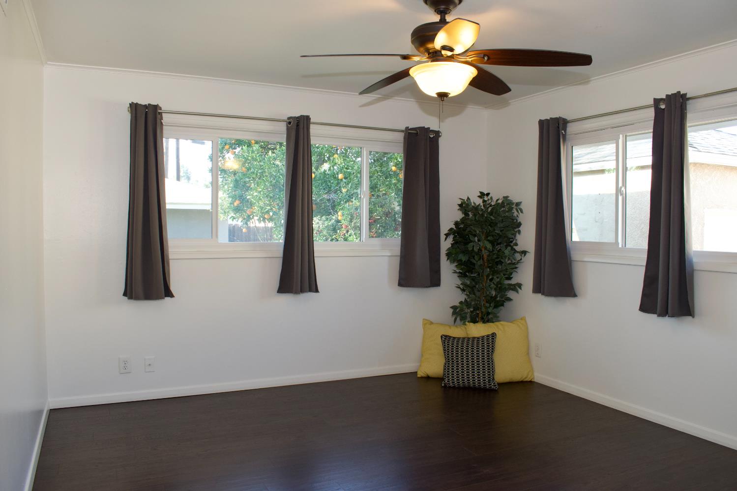 801 N Arthur Ave, Fresno, CA 93728