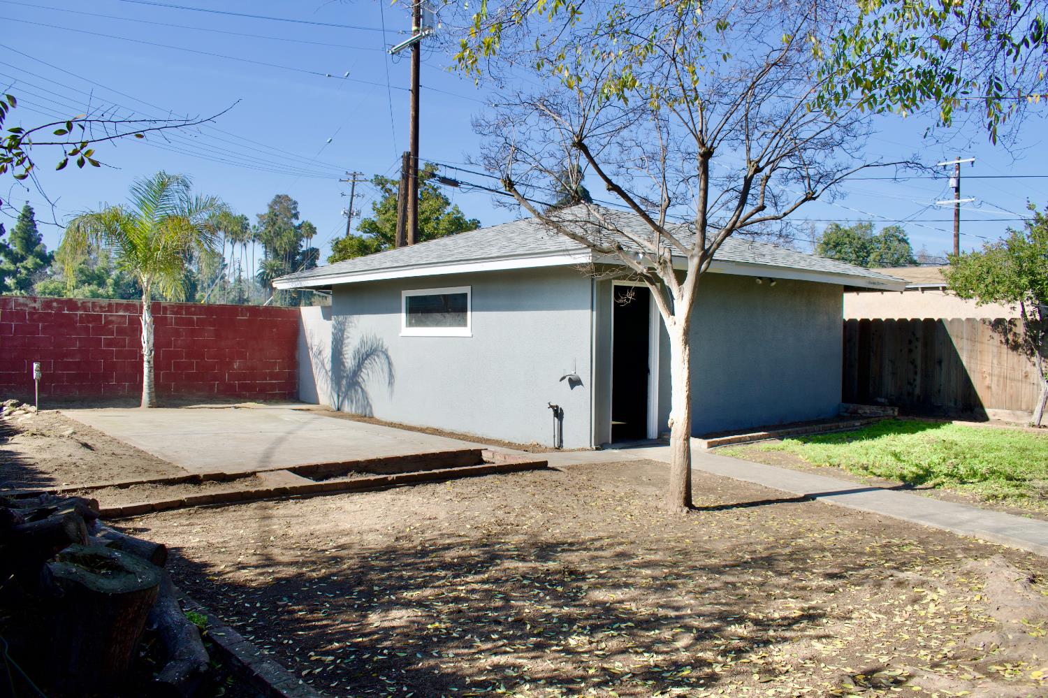801 N Arthur Ave, Fresno, CA 93728