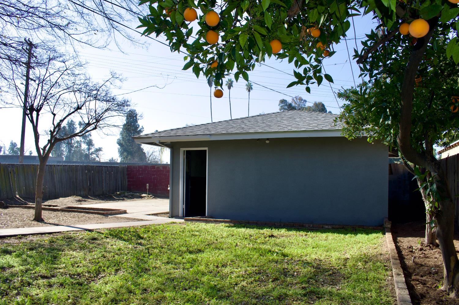 801 N Arthur Ave, Fresno, CA 93728