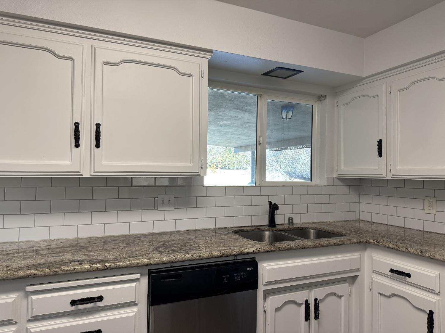 1128 W Michigan Ave, Fresno, CA 93705