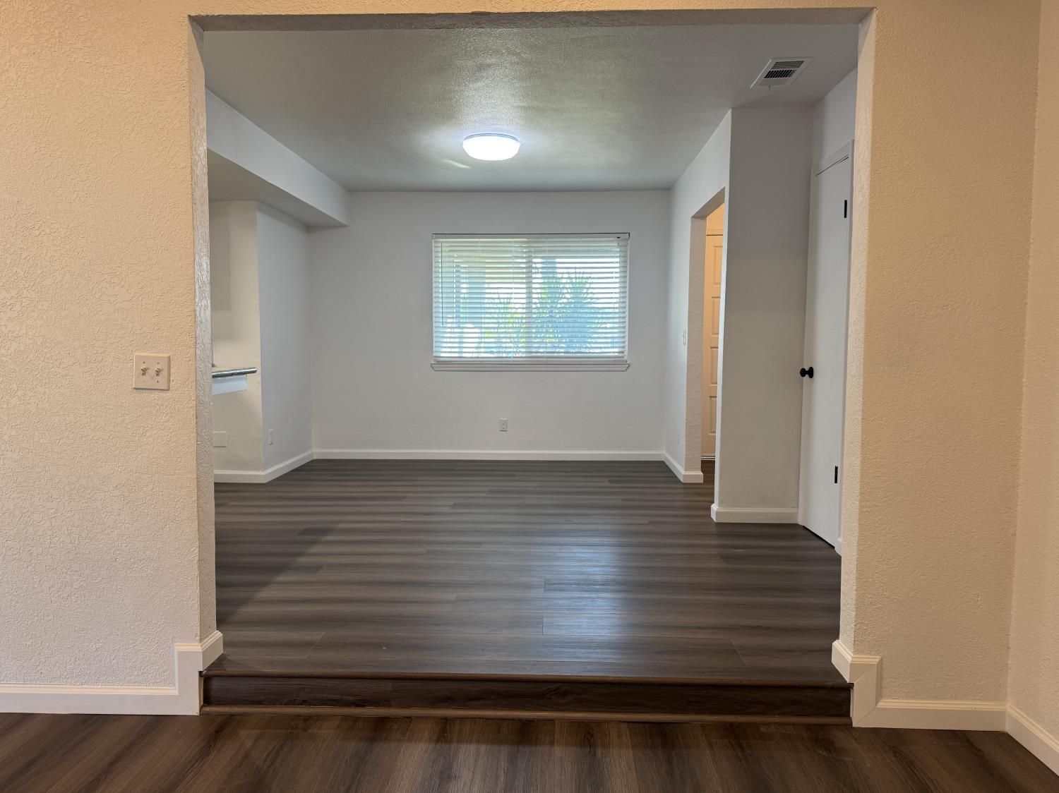 1128 W Michigan Ave, Fresno, CA 93705