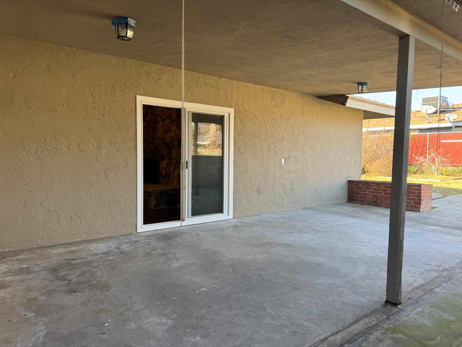 1128 W Michigan Ave, Fresno, CA 93705