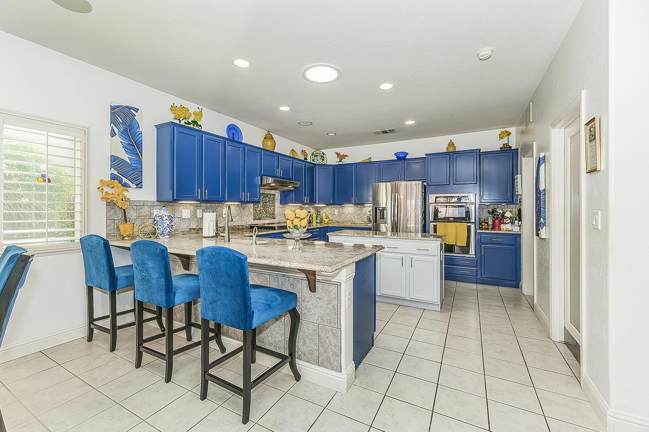 5869 E Mono St, Fresno, CA 93727