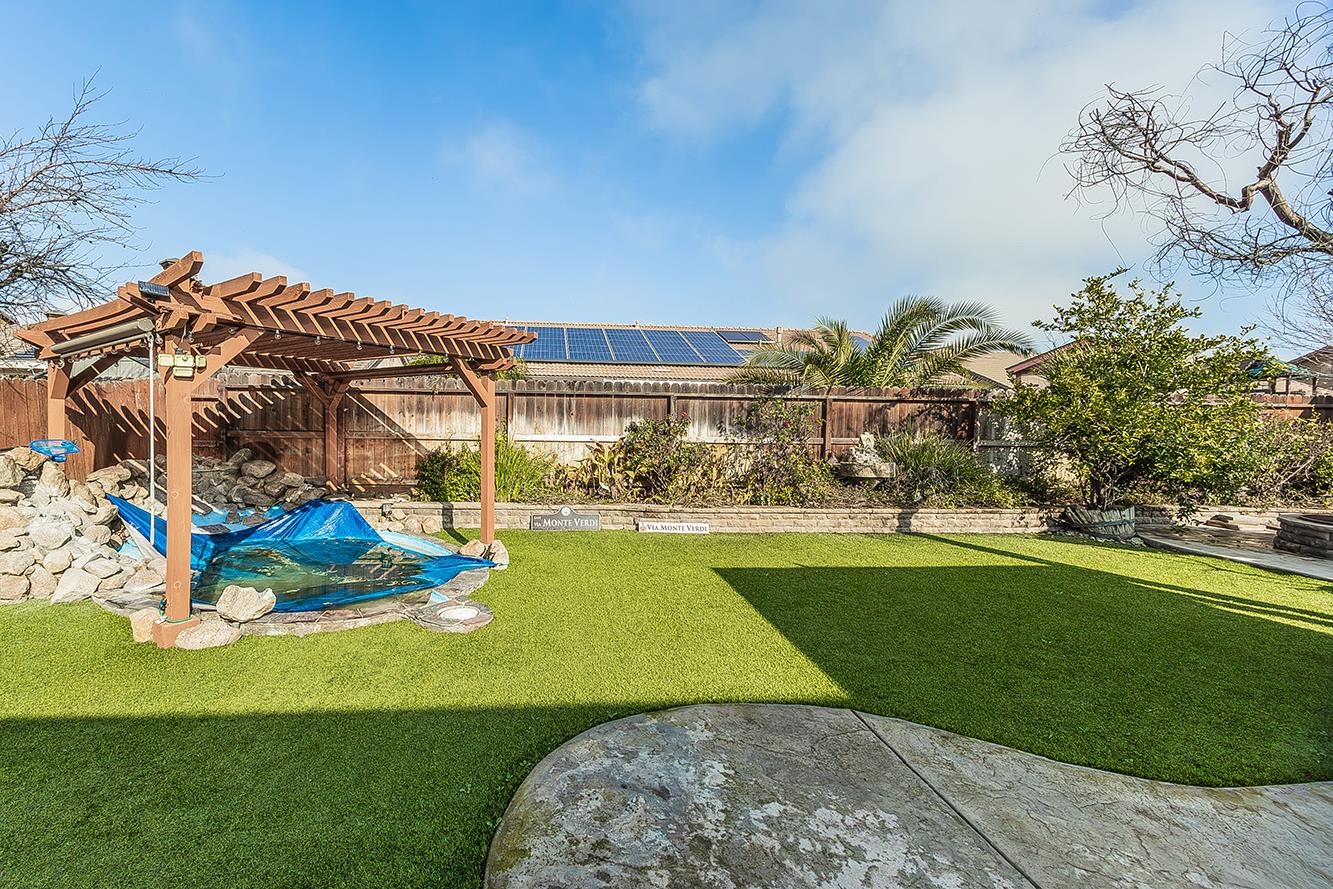 5869 E Mono St, Fresno, CA 93727