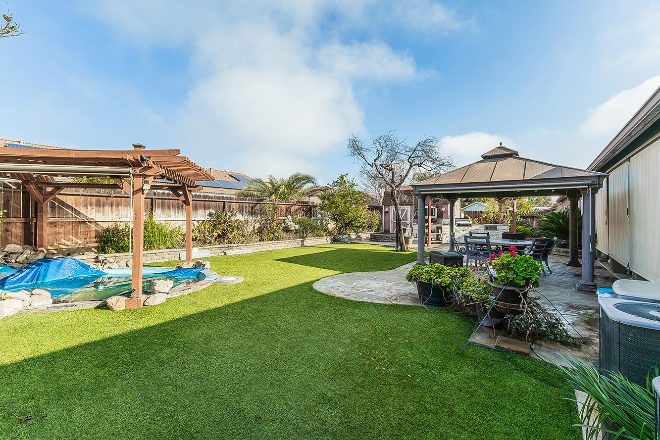 5869 E Mono St, Fresno, CA 93727