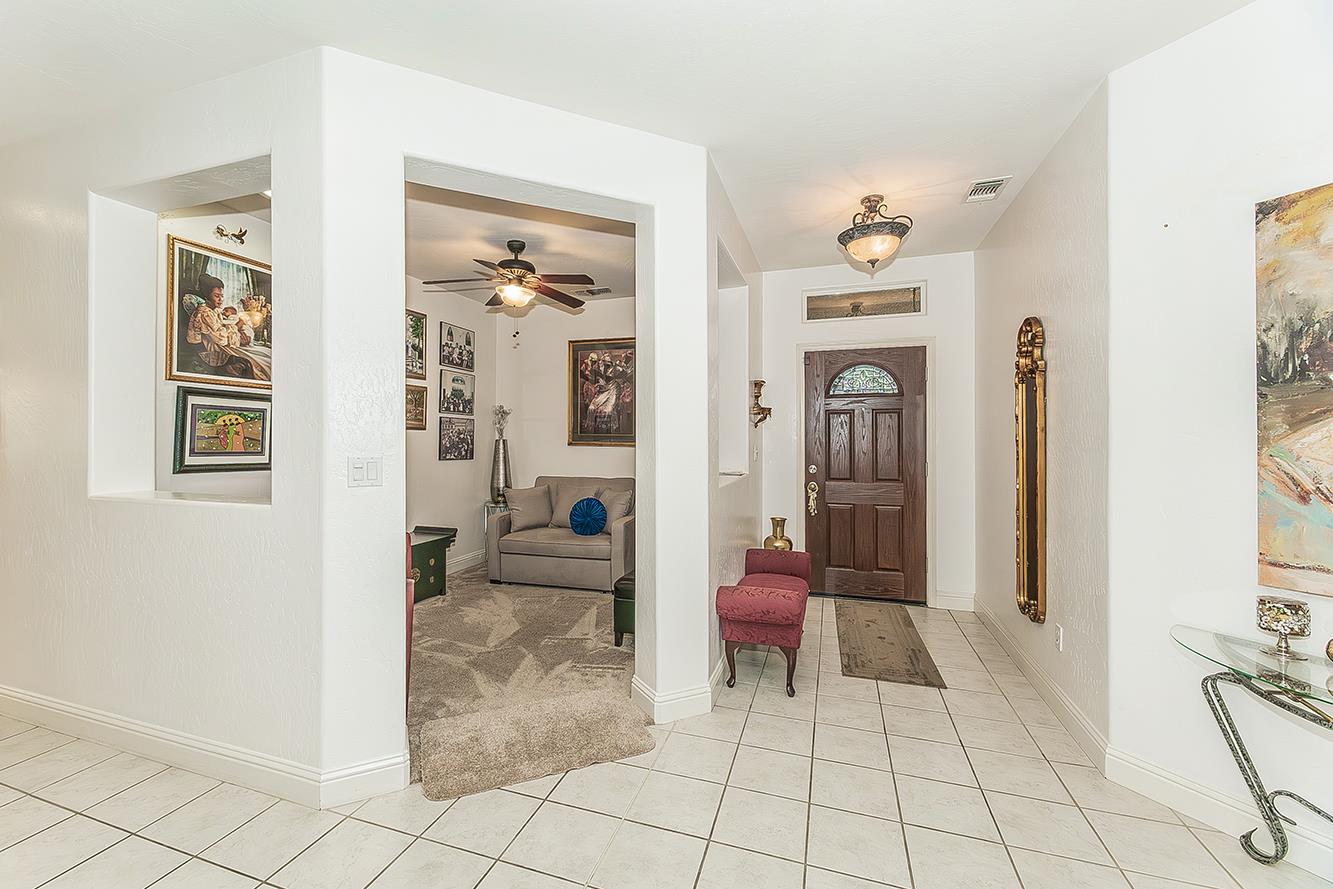 5869 E Mono St, Fresno, CA 93727