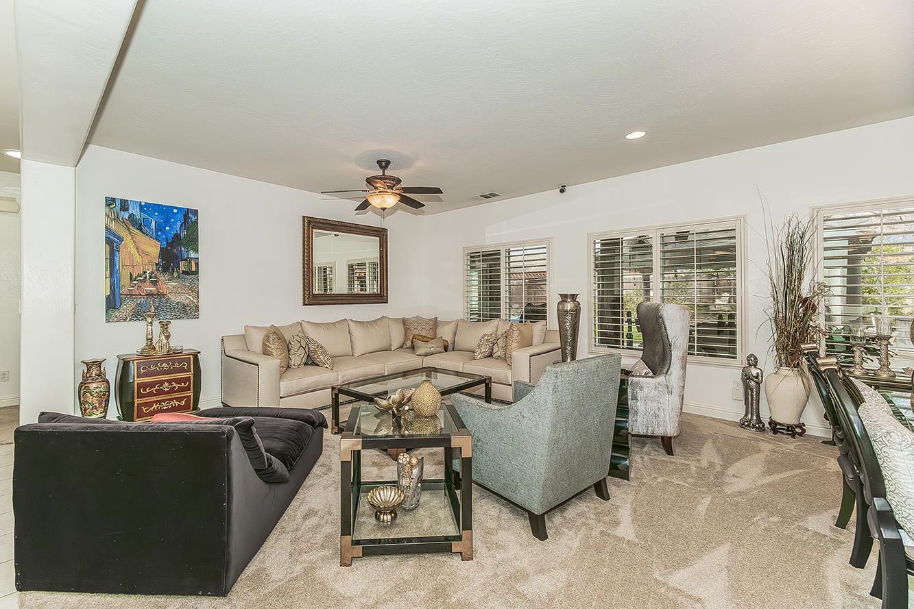 5869 E Mono St, Fresno, CA 93727