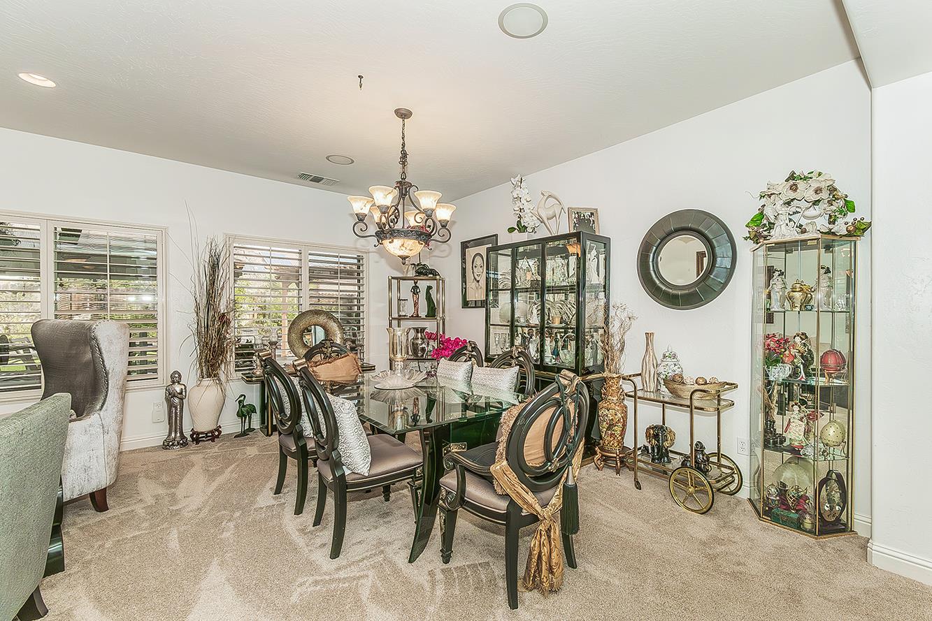 5869 E Mono St, Fresno, CA 93727