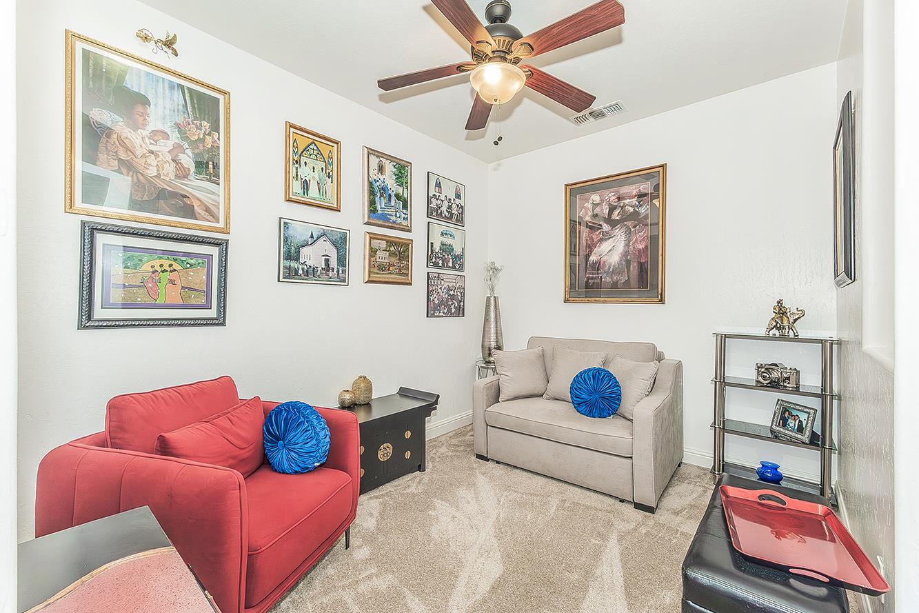 5869 E Mono St, Fresno, CA 93727