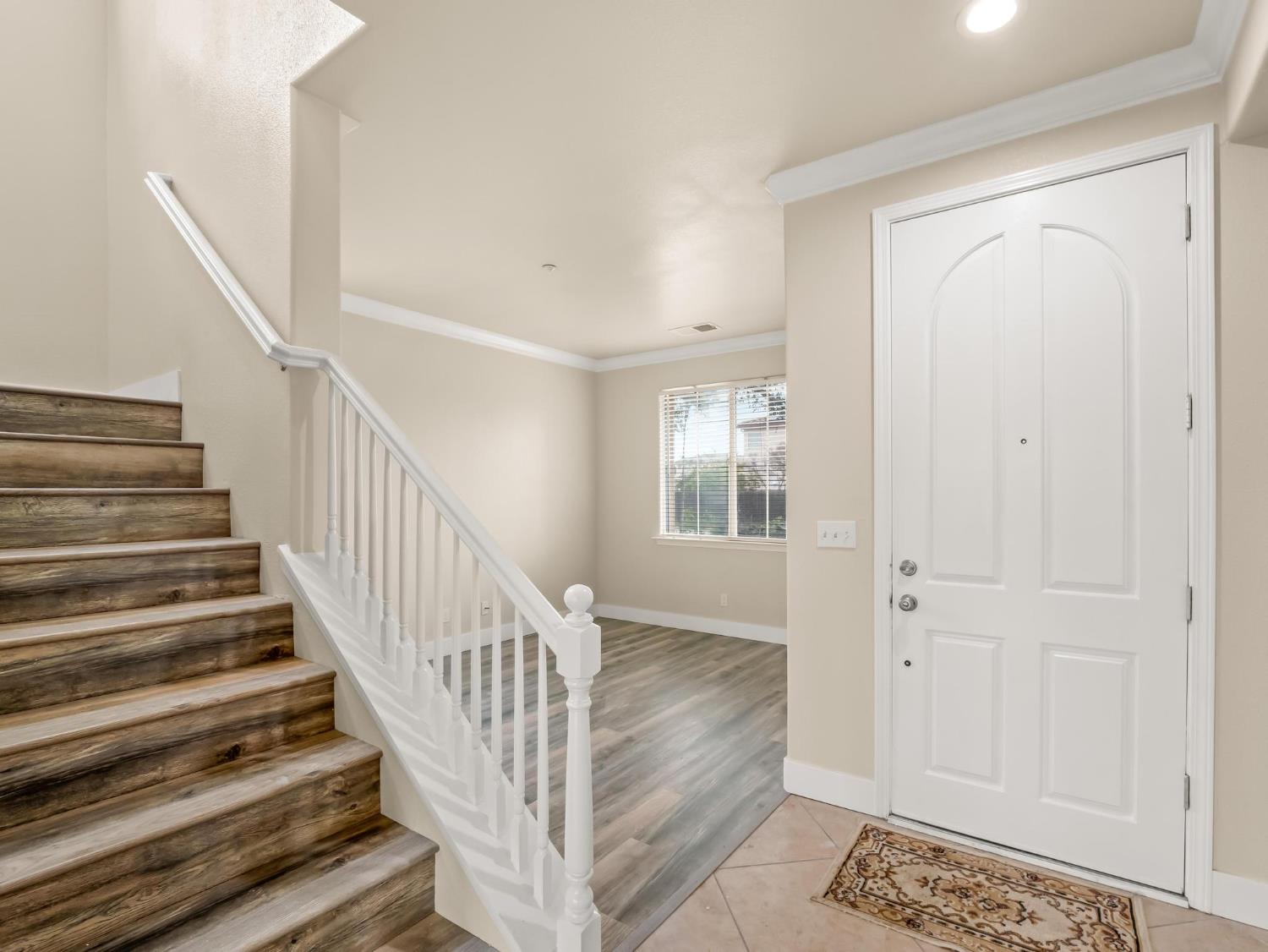 257 S Lead Ave, Fresno, CA 93706