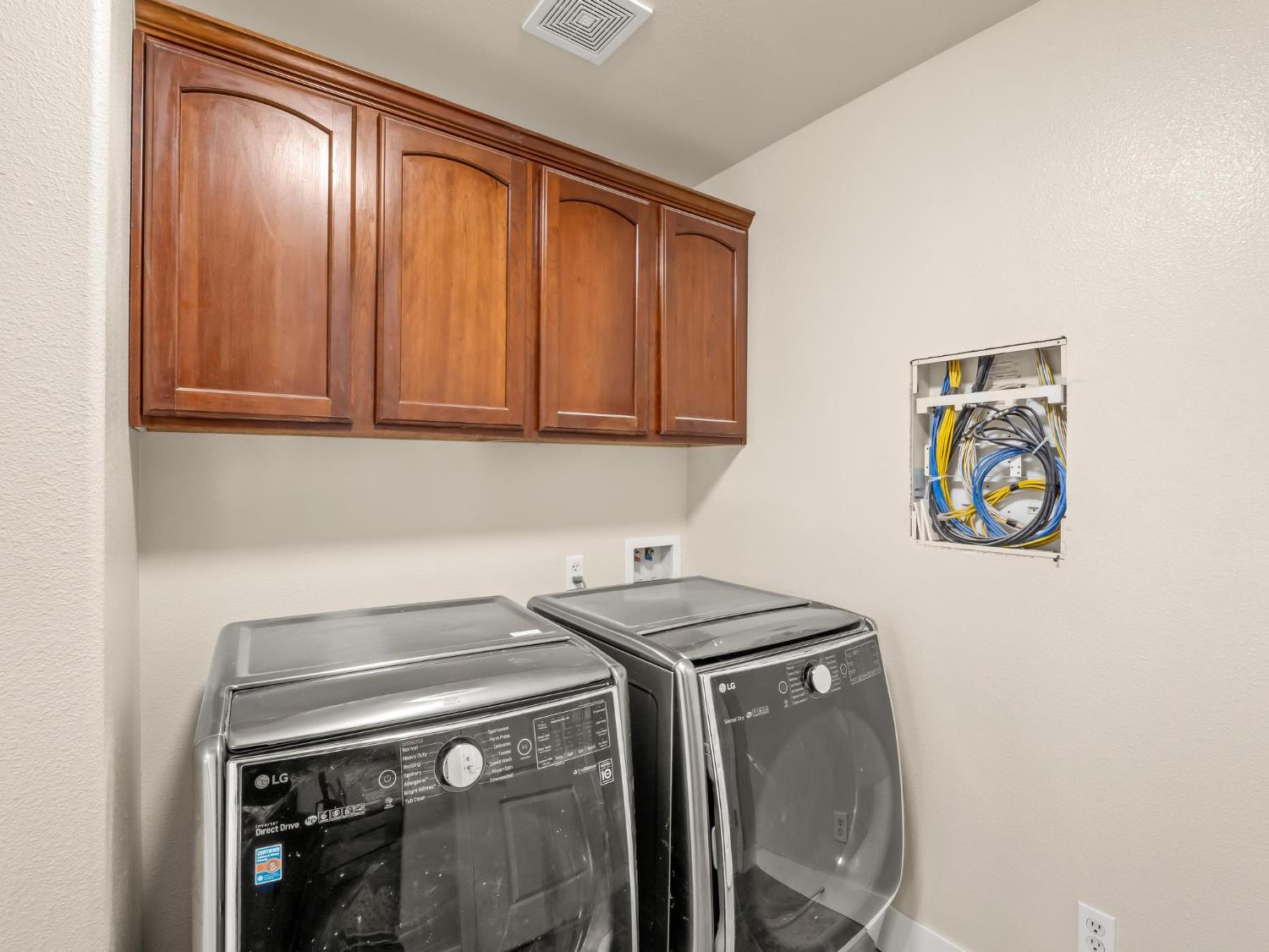 257 S Lead Ave, Fresno, CA 93706