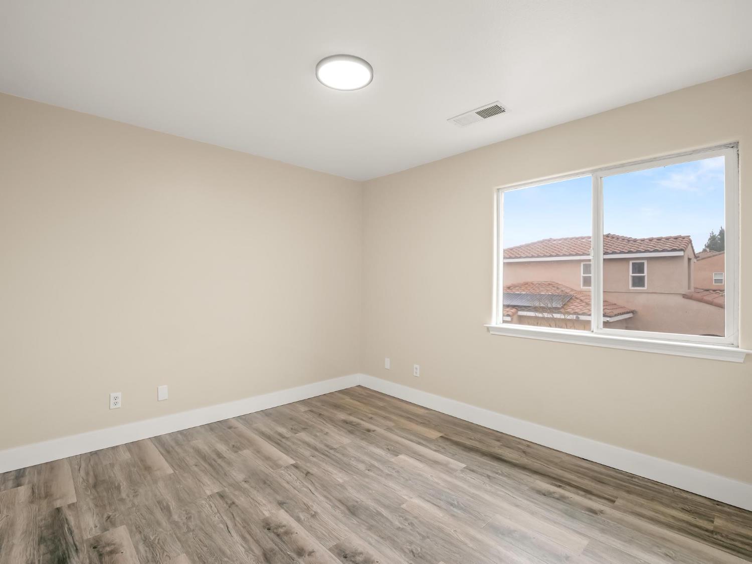 257 S Lead Ave, Fresno, CA 93706