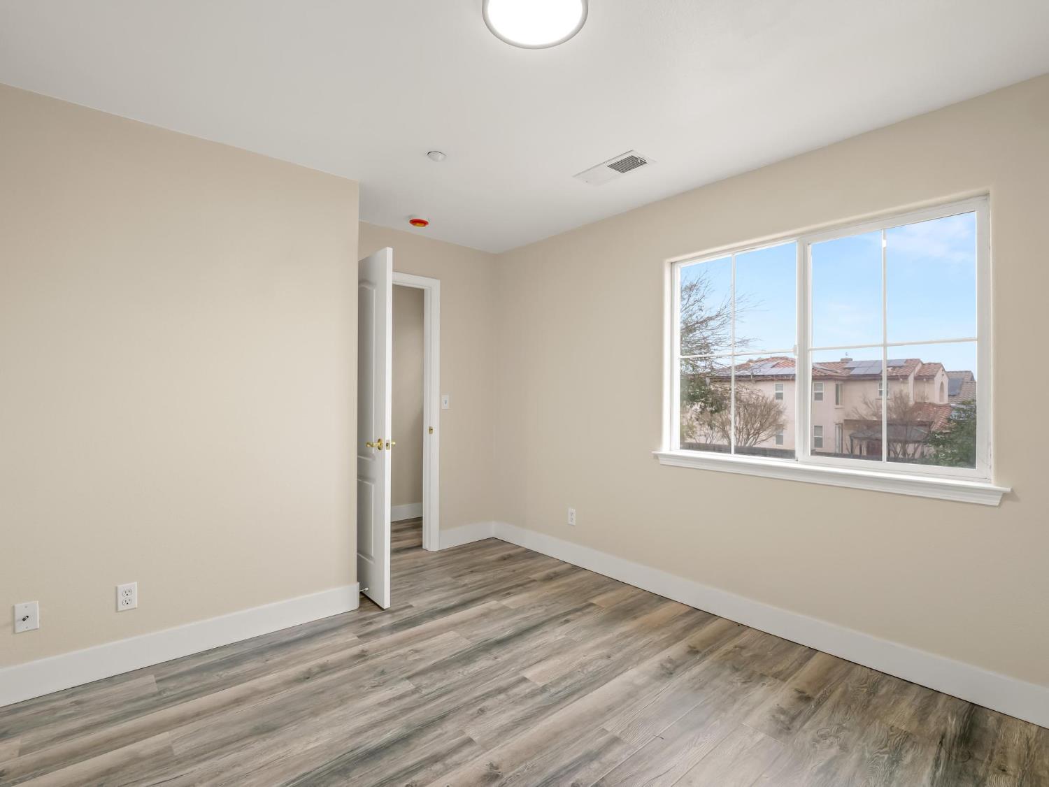 257 S Lead Ave, Fresno, CA 93706