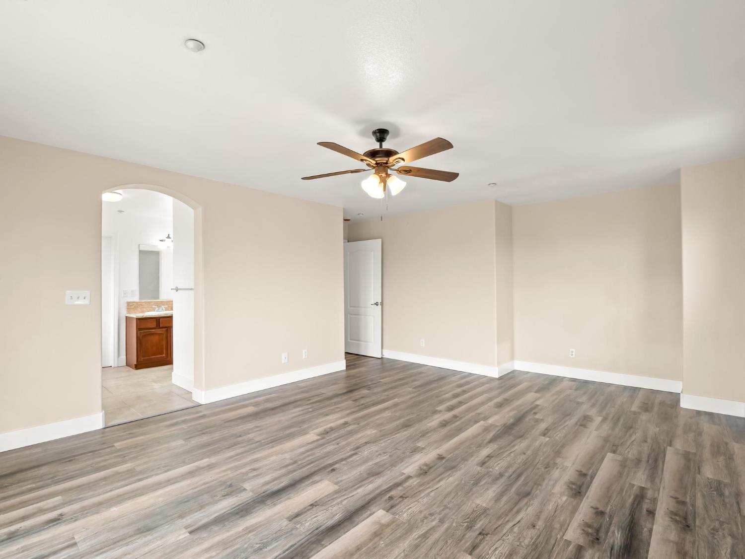 257 S Lead Ave, Fresno, CA 93706