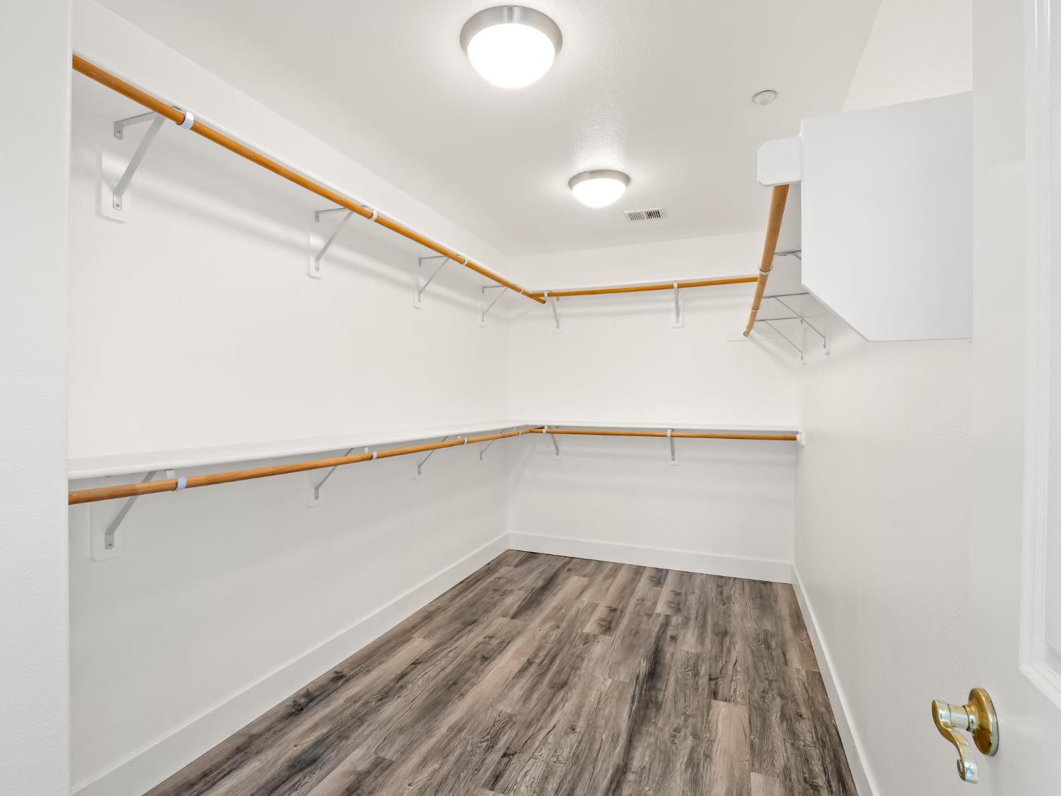 257 S Lead Ave, Fresno, CA 93706