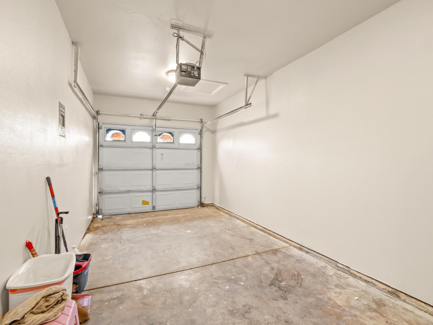 257 S Lead Ave, Fresno, CA 93706