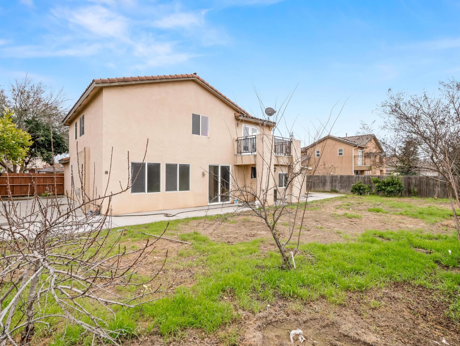 257 S Lead Ave, Fresno, CA 93706