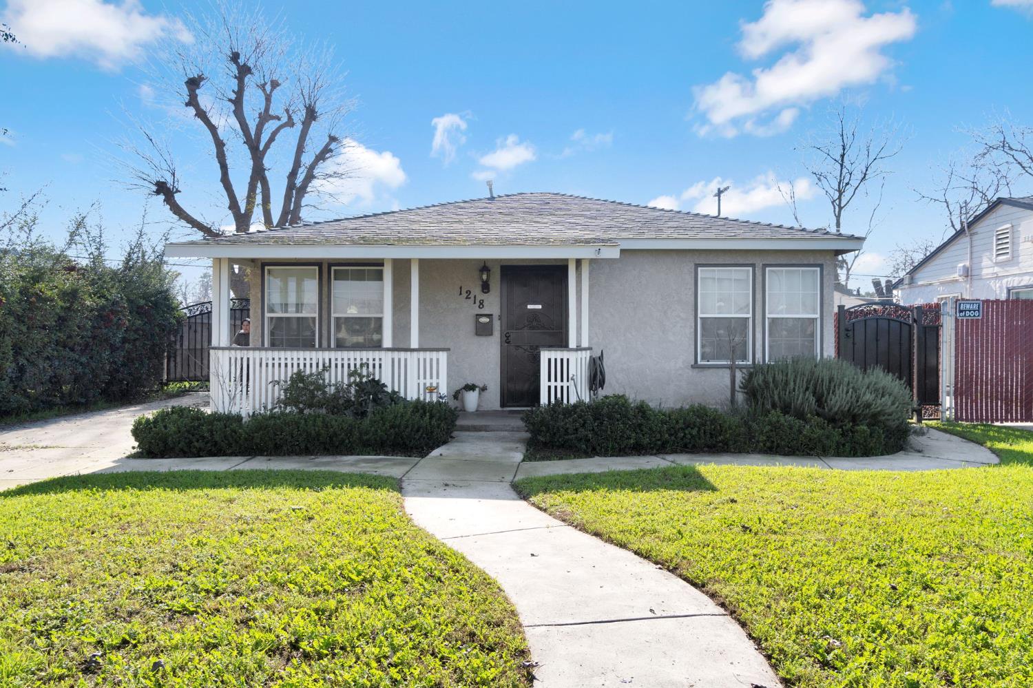 1218 E Garland Ave, Fresno, CA 93704