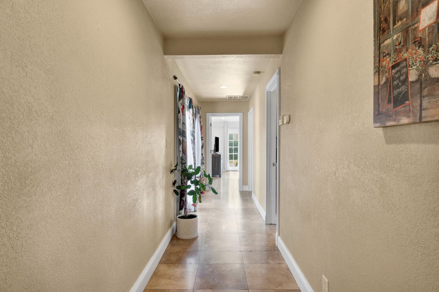 1218 E Garland Ave, Fresno, CA 93704