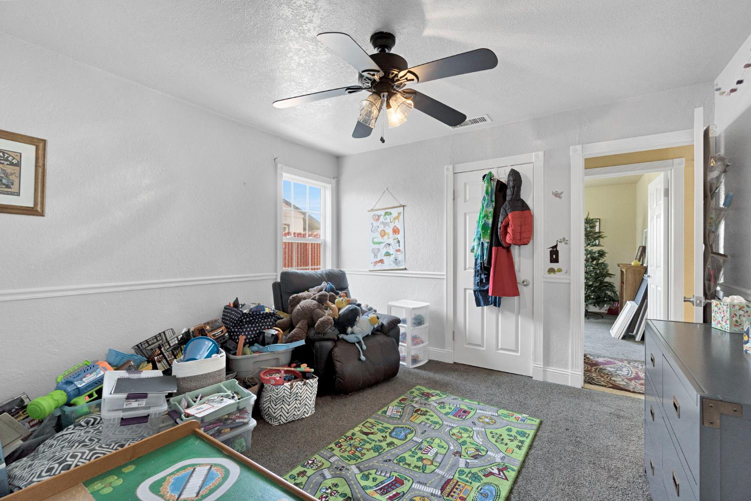 1218 E Garland Ave, Fresno, CA 93704