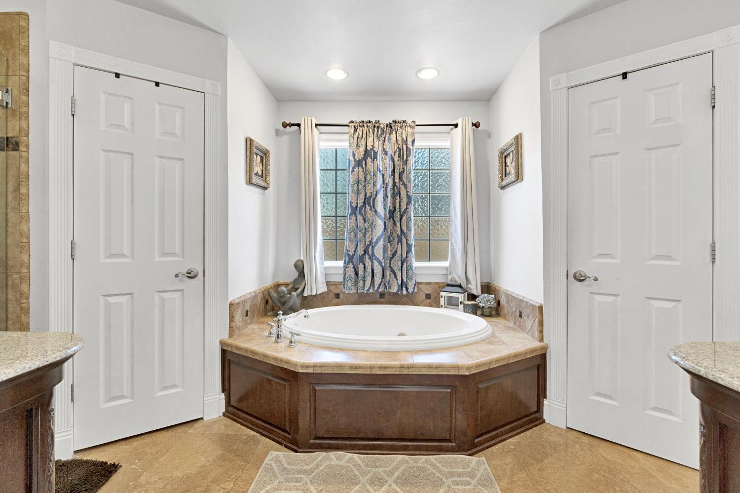 1218 E Garland Ave, Fresno, CA 93704