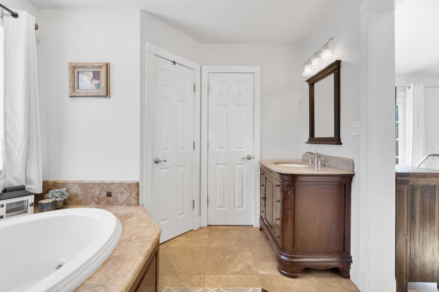 1218 E Garland Ave, Fresno, CA 93704