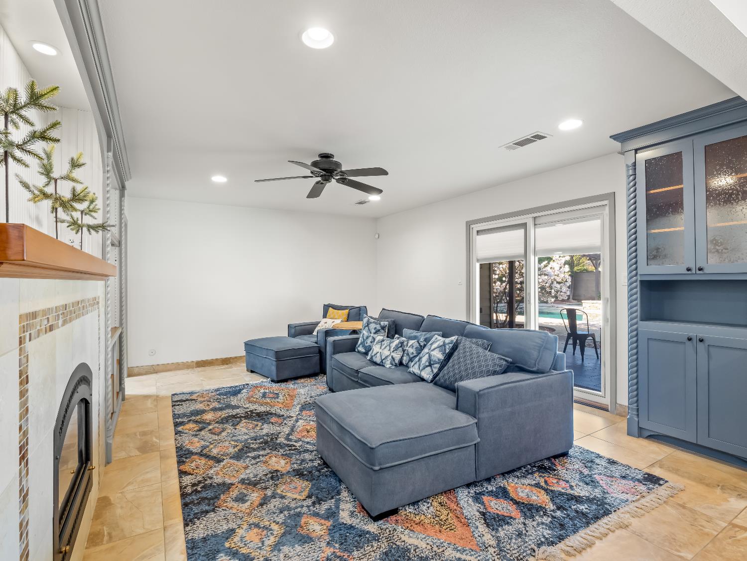 1726 W San Madele Ave, Fresno, CA 93711