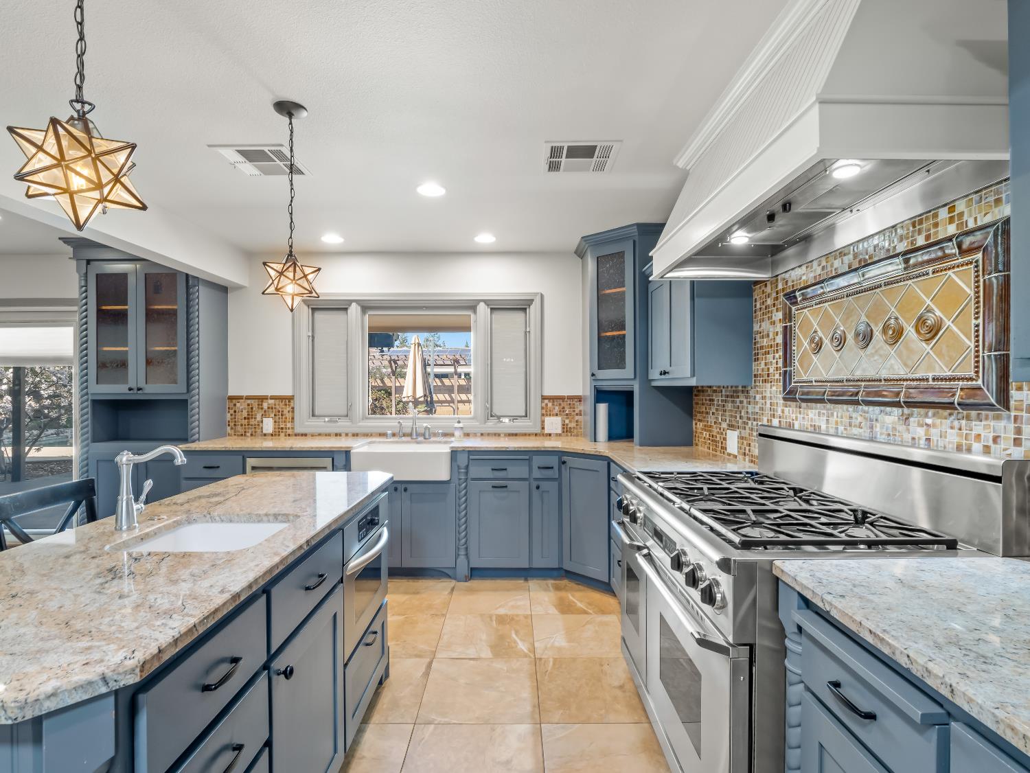 1726 W San Madele Ave, Fresno, CA 93711