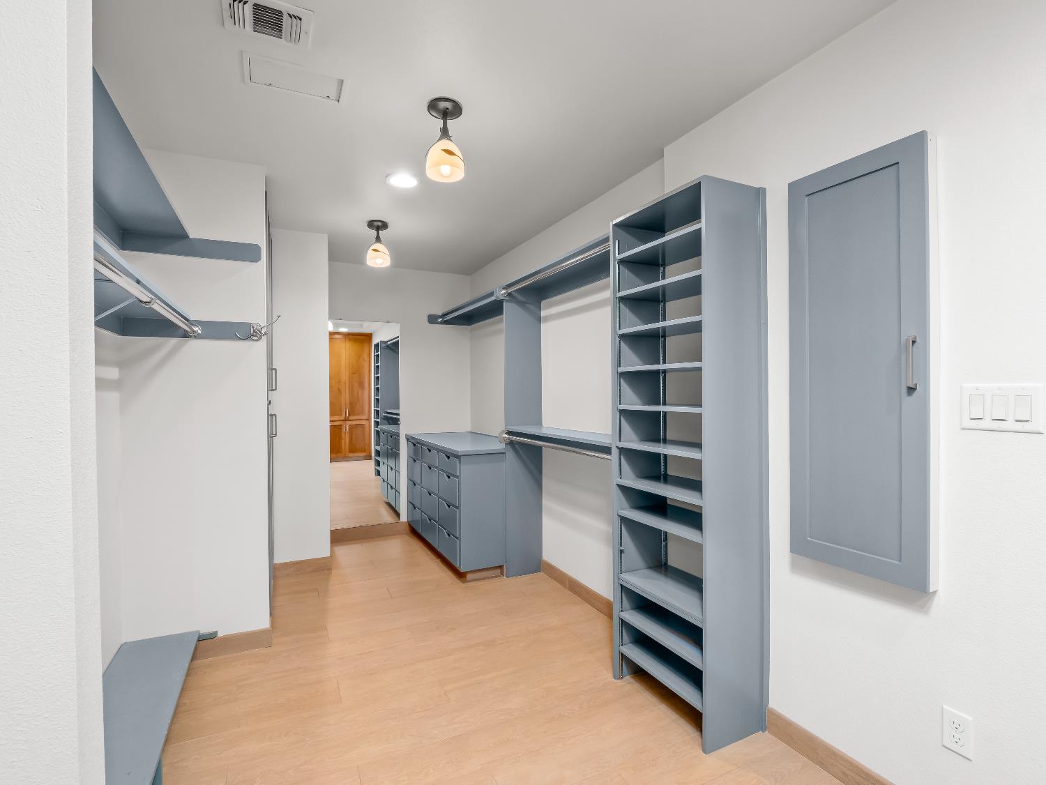 1726 W San Madele Ave, Fresno, CA 93711