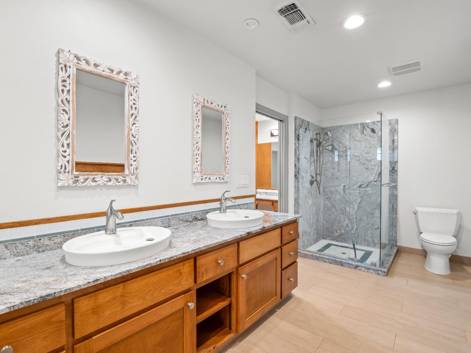 1726 W San Madele Ave, Fresno, CA 93711