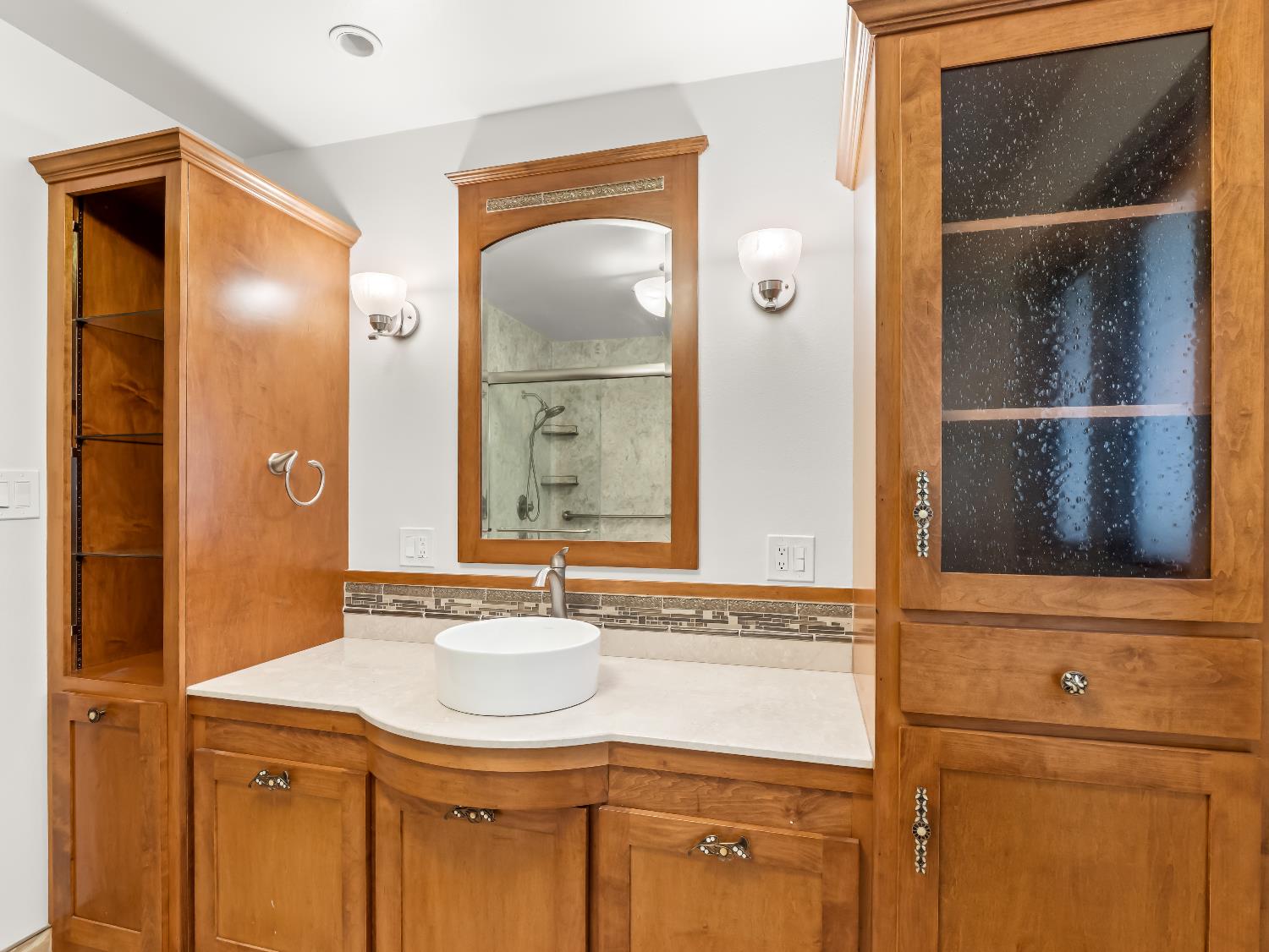 1726 W San Madele Ave, Fresno, CA 93711