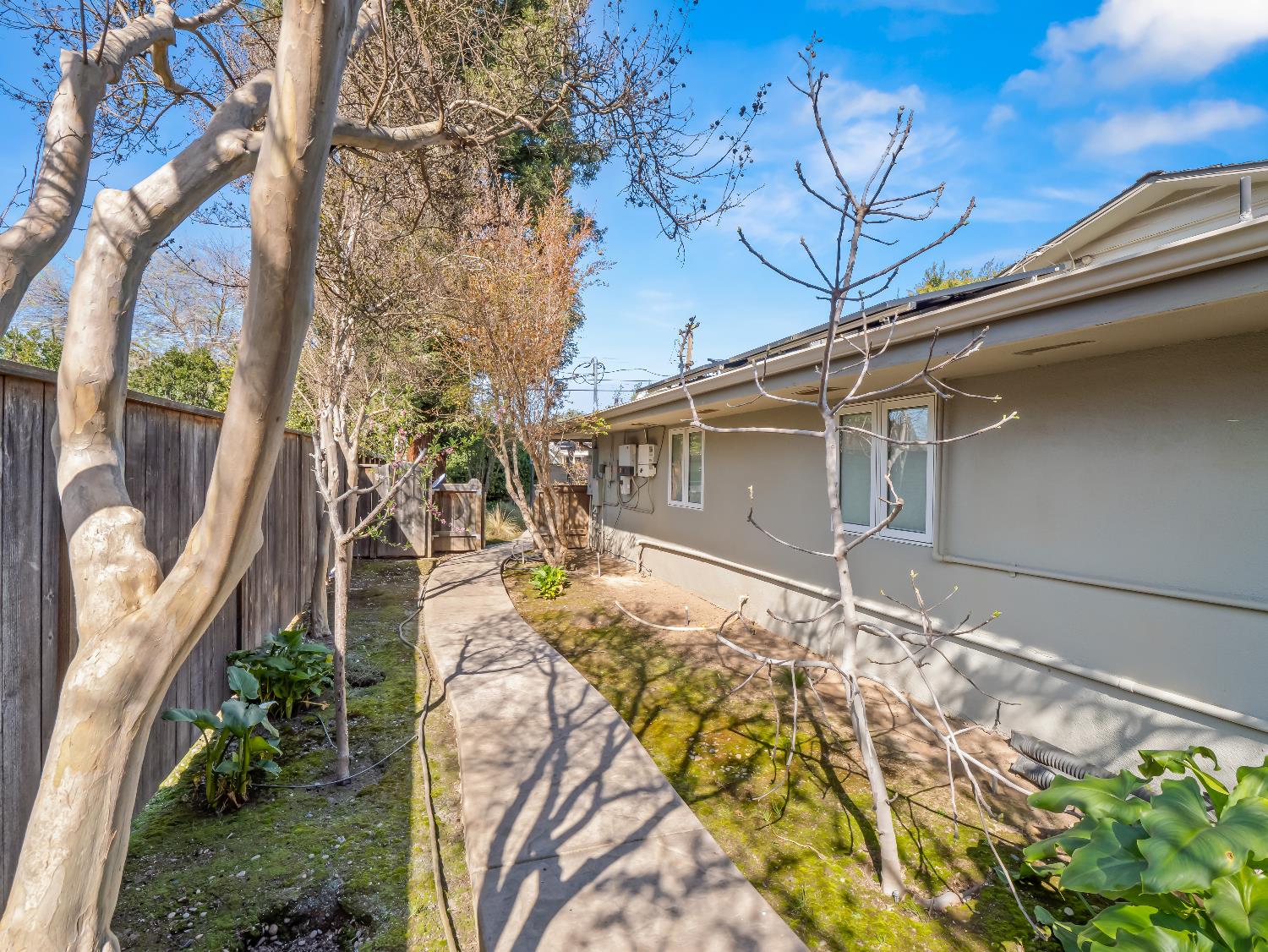 1726 W San Madele Ave, Fresno, CA 93711