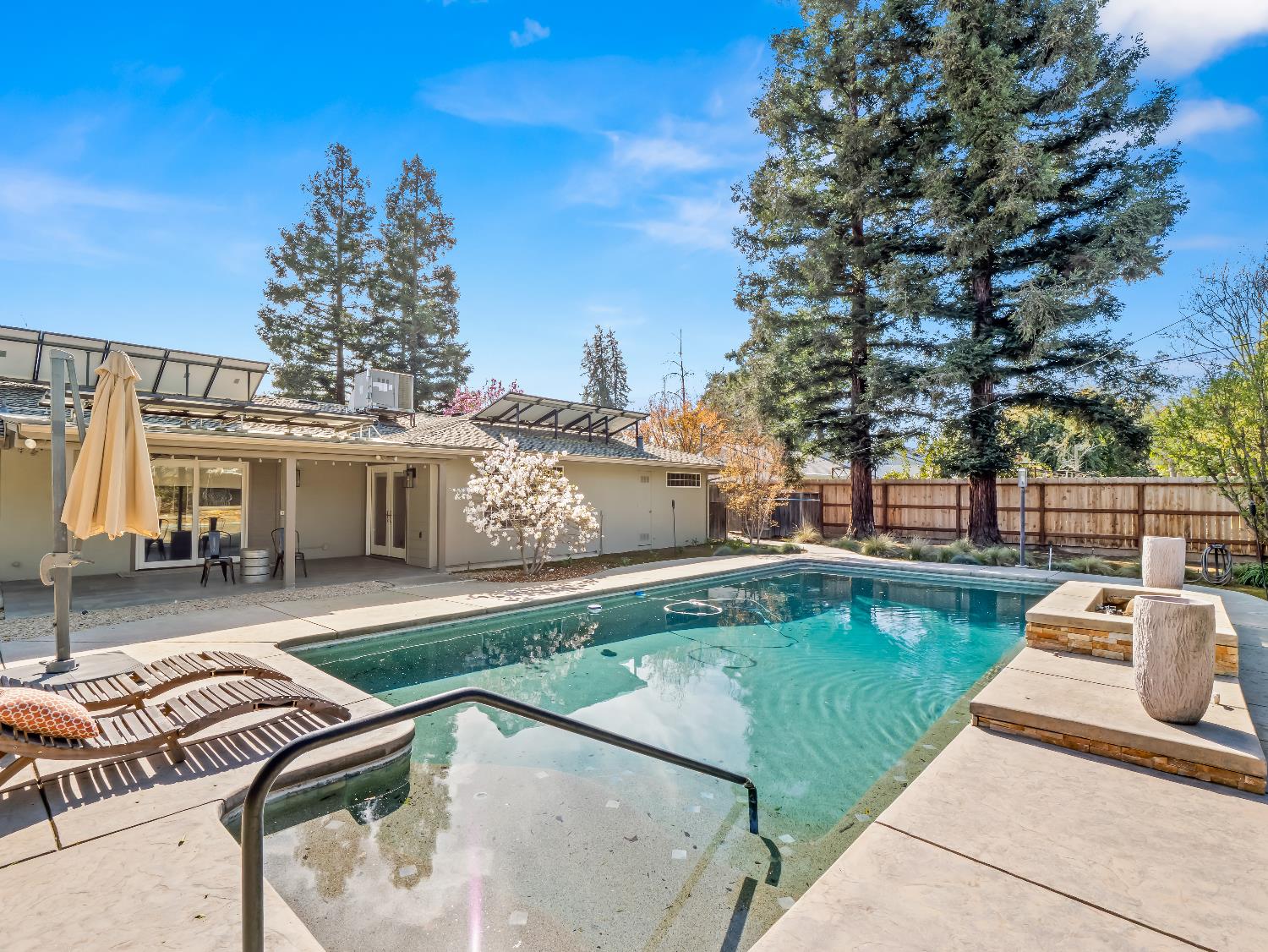 1726 W San Madele Ave, Fresno, CA 93711