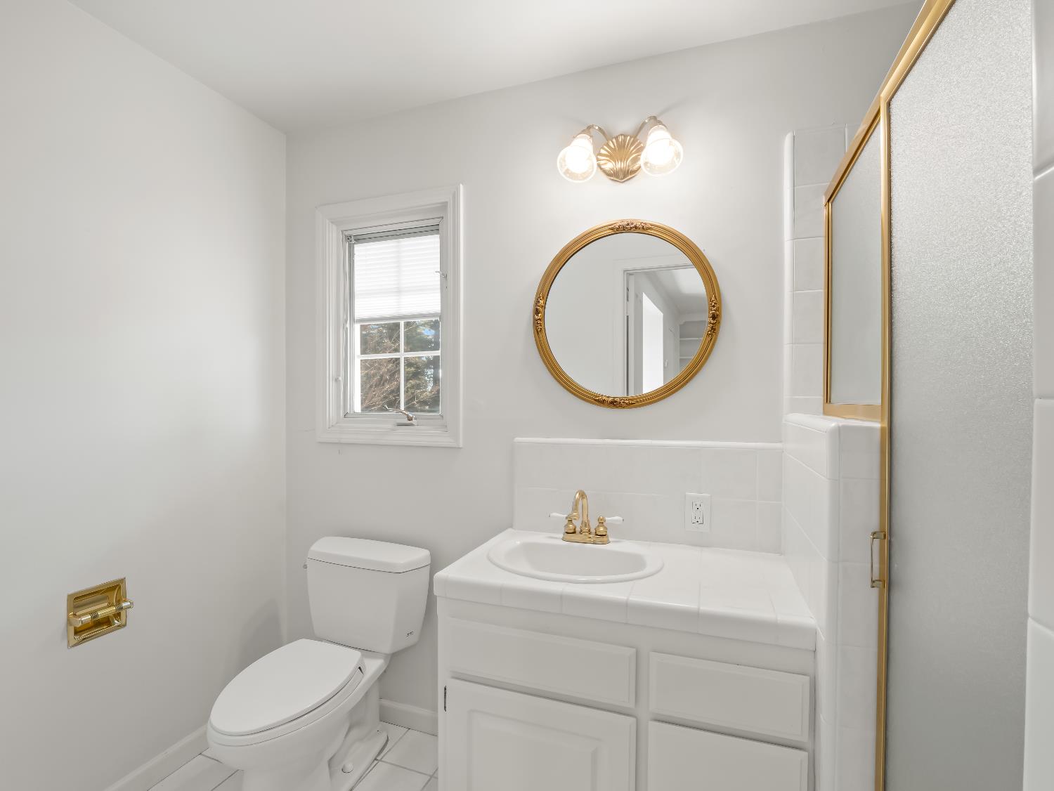 1726 W San Madele Ave, Fresno, CA 93711