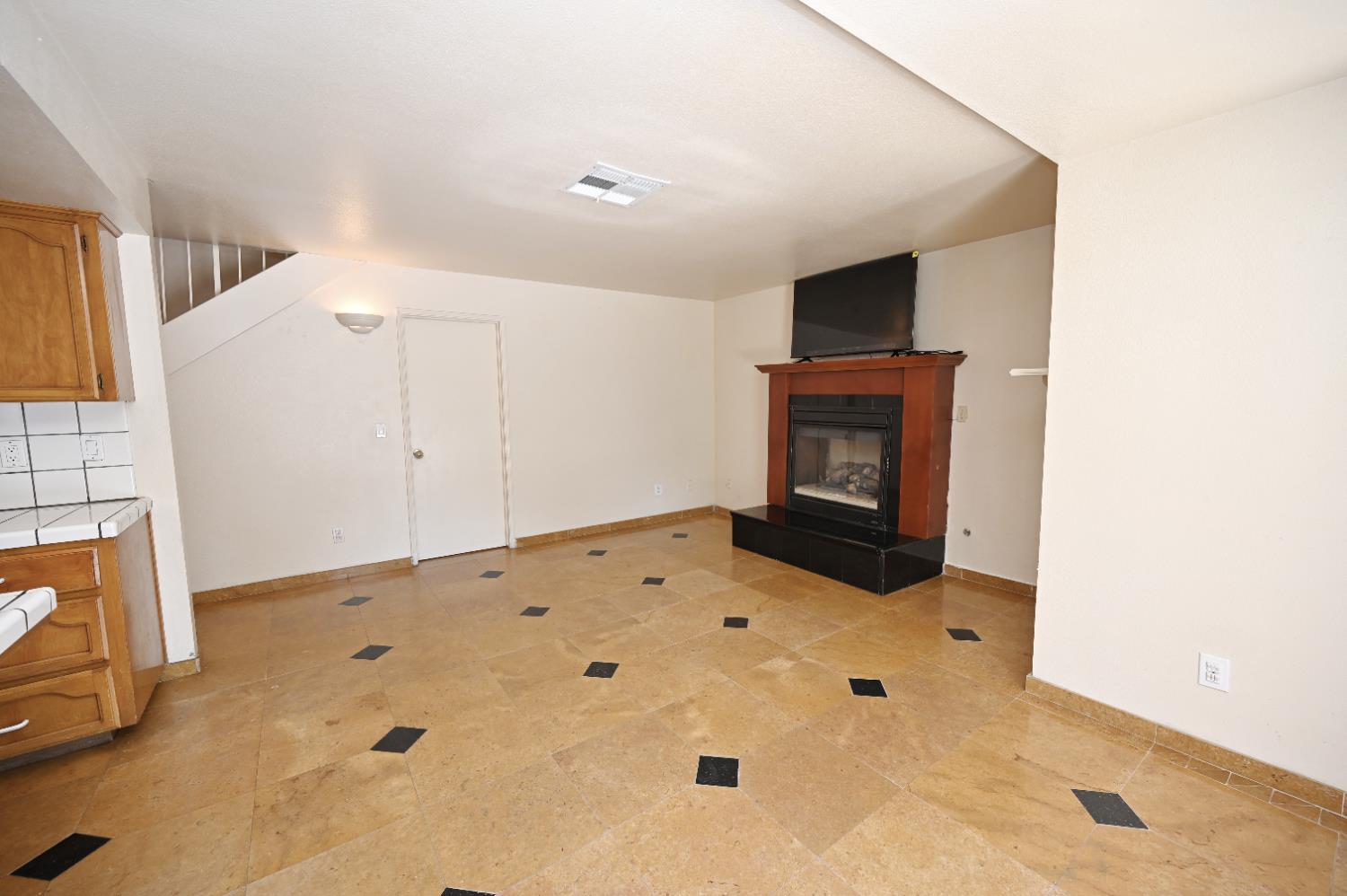 3449 W Wrenwood Ave, Fresno, CA 93711