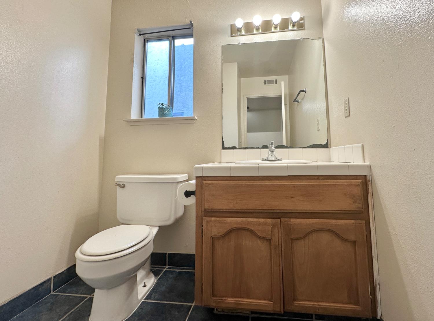 3449 W Wrenwood Ave, Fresno, CA 93711