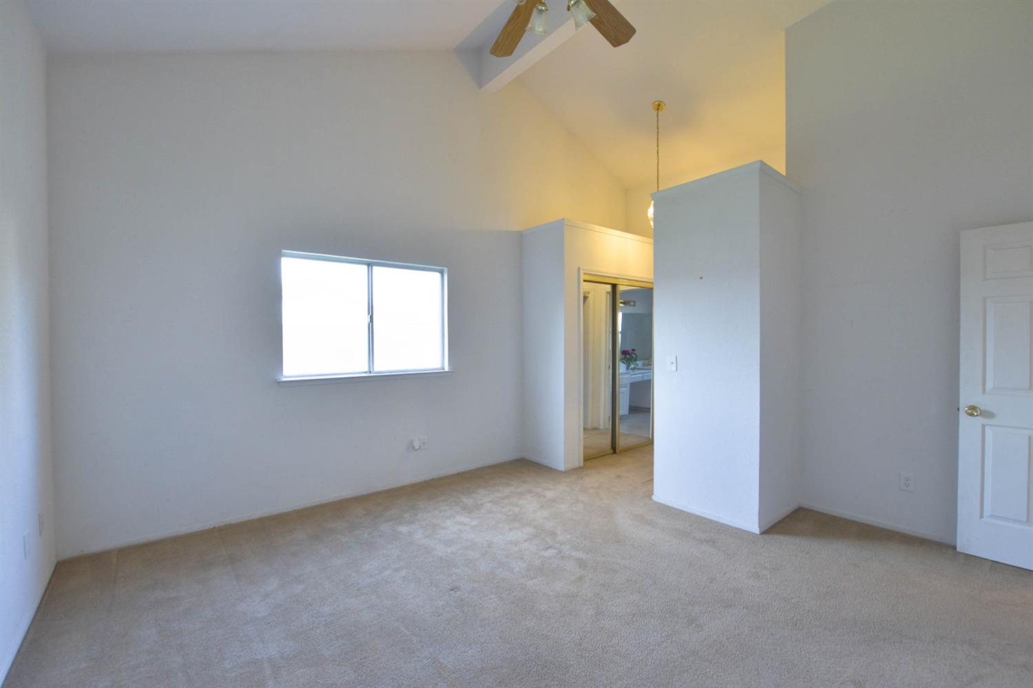 5572 W Sample Ave, Fresno, CA 93722