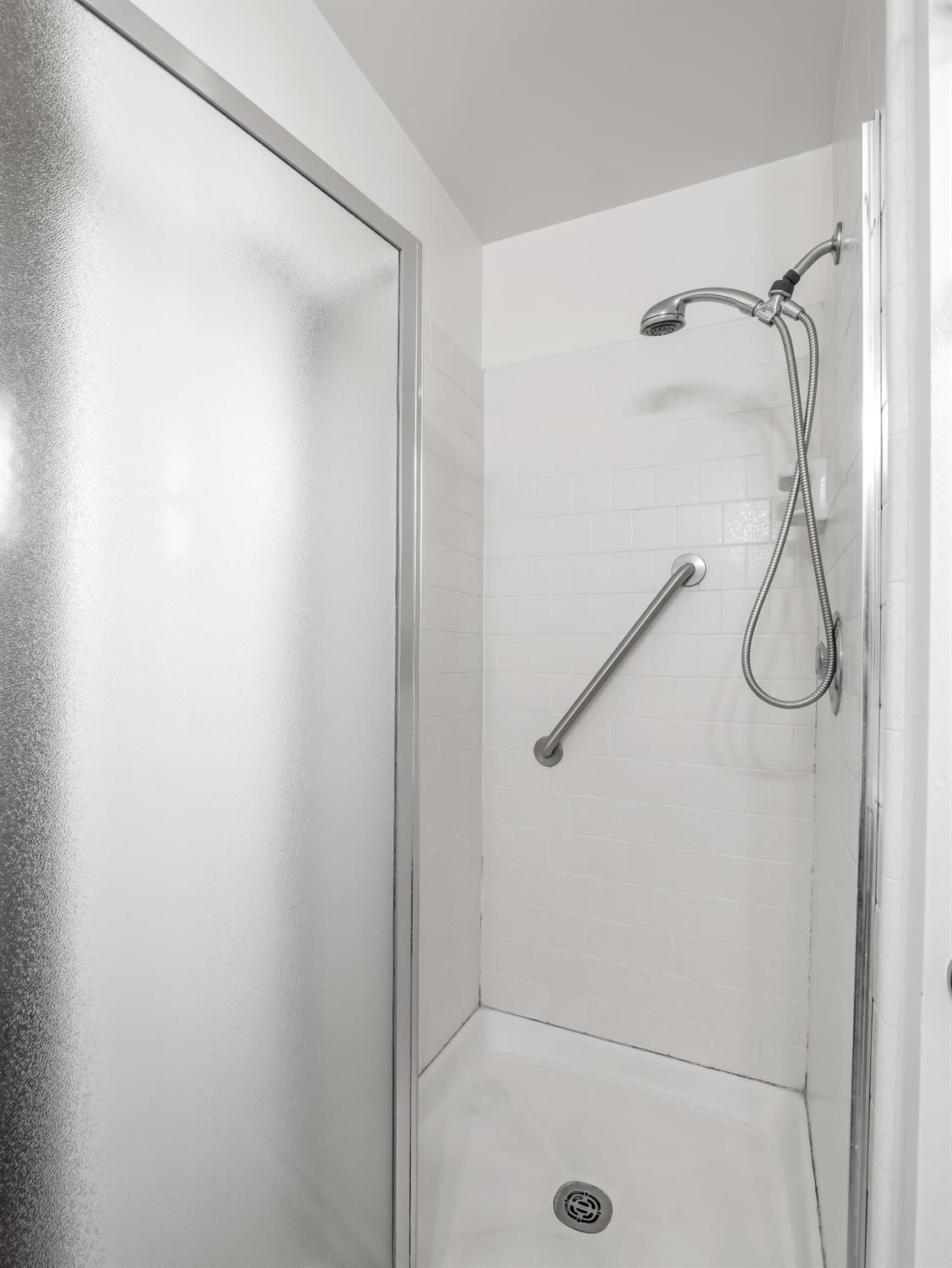 6613 N Chance Ave, Fresno, CA 93710