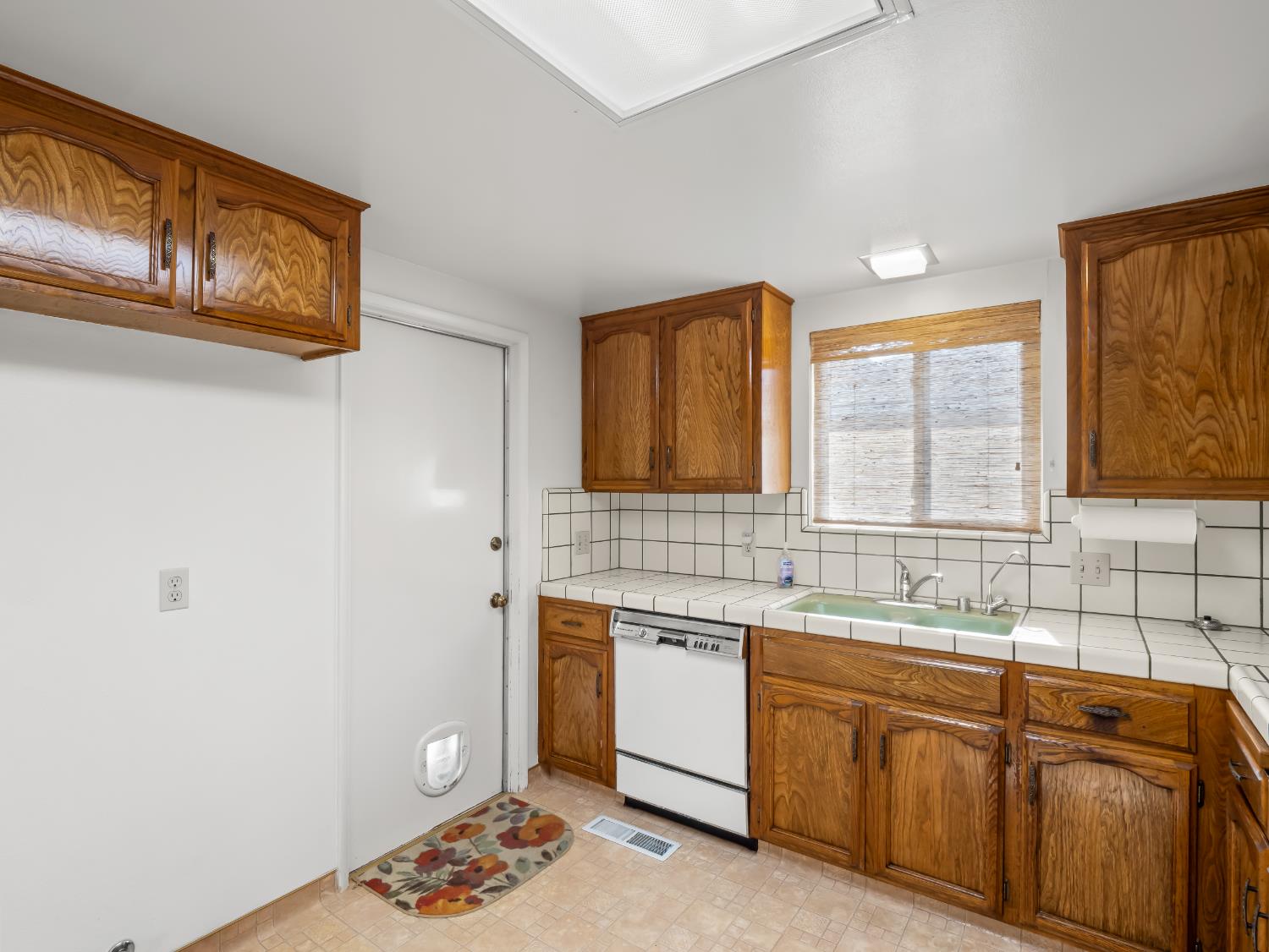 6613 N Chance Ave, Fresno, CA 93710