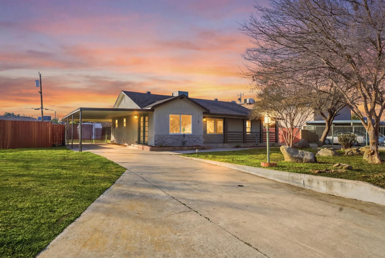 3107 N Arthur Ave, Fresno, CA 93705